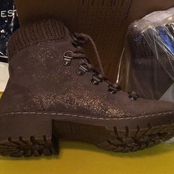 Bass Glamour Combat Boots. NWT Size 6 - Picture 2 of 8